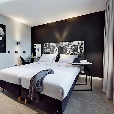 Légère Express Hotel