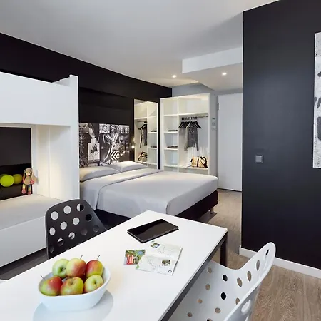 Hotel Legere Express