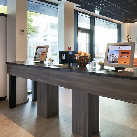 Hotel Legere Express